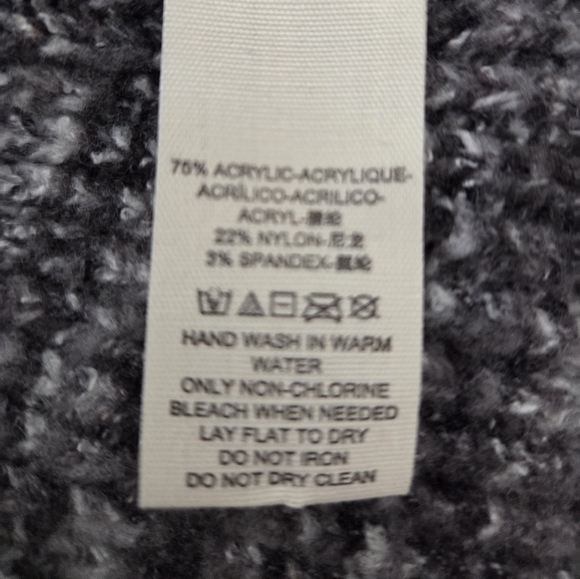 Free People Women's  Knitted Hood - Scarf / Balaclava. Gray / Black And White - Picture 7 of 7